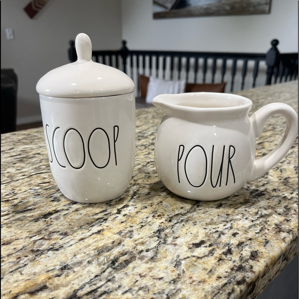 Rae Dunn SCOOP and POUR Set